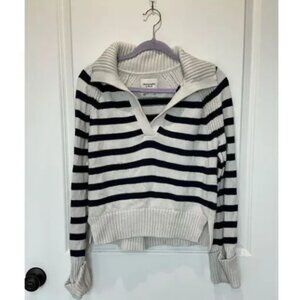 Abercrombie & Fitch White and Navy Striped Collared Sweater Size Small